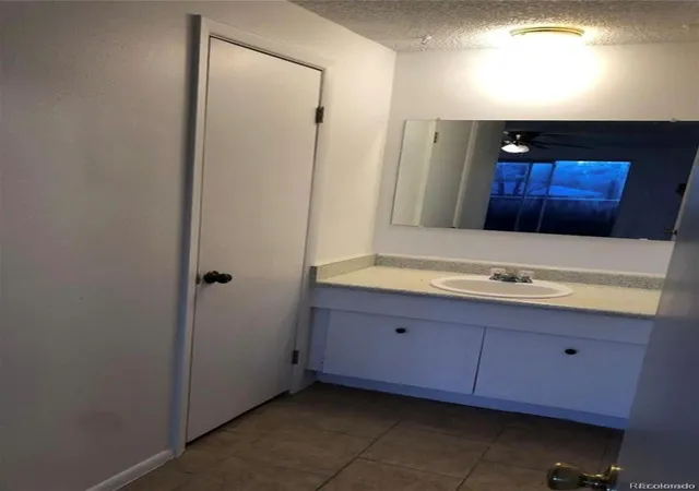 2nd image of 561 Geneva St, Aurora, CO 80010