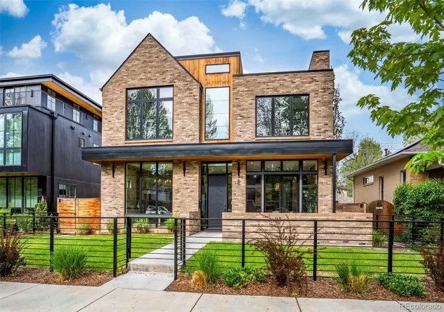 Single family home for sale at 959 S Vine St, Denver, CO 80209 | MLS# 7342061