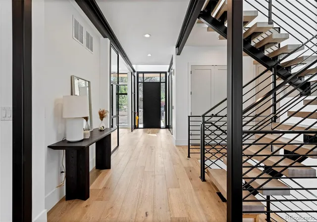 Photo 2 of Single family home for sale at 959 S Vine St, Denver, CO 80209 | MLS# 7342061 | Listing updated on 2026-09-16
