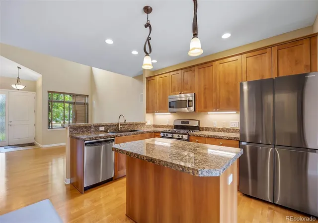 4th image of 8546 Gold Peak Ln, Highlands Ranch, CO 80130
