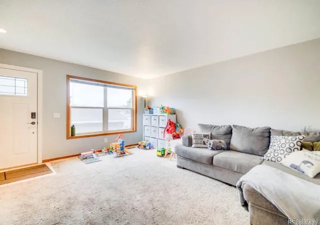 3rd image of 2108 Oakcrest Cir, Castle Rock, CO 80104 | MLS# 6684470