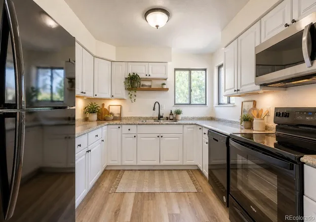 4th image of 5119 Chandler Wy, Denver, CO 80239 | MLS# 6601025