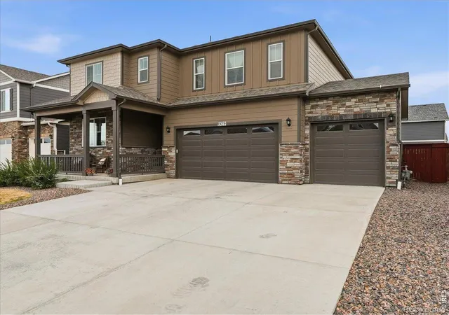 Photo 2 of Single family home for sale at 1929 Covered Brg Pkwy, Windsor, CO 80550 | MLS# IR1058392 | Listing updated on 2026-10-07