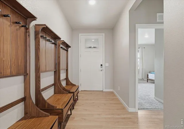 Photo 4 of Single family home for sale at 1929 Covered Brg Pkwy, Windsor, CO 80550 | MLS# IR1058392 | Listing updated on 2026-10-07