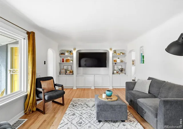 1st image of 2924 Zenobia St, Denver, CO 80212 | MLS# IR1058398