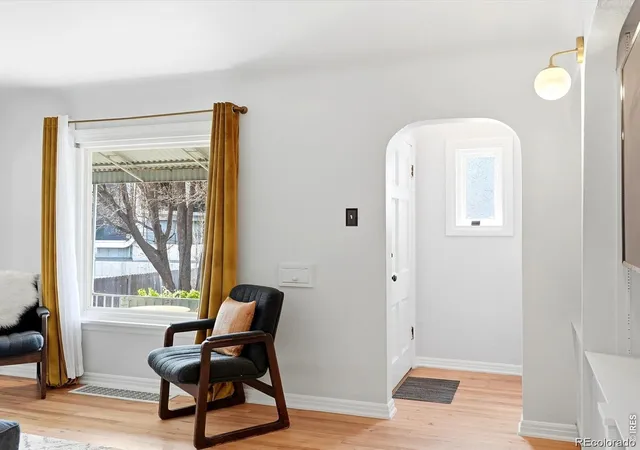 4th image of 2924 Zenobia St, Denver, CO 80212 | MLS# IR1058398
