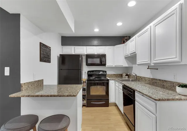3rd image of 5300 E Cherry Creek S Dr, Denver, CO 80246