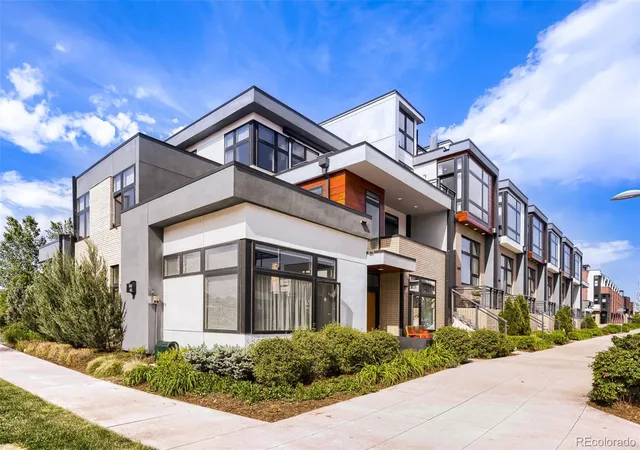 Photo 2 of Townhouse for sale at 6729 E Lowry Blvd, Denver, CO 80230 | MLS# 8055518 | Listing updated on 2026-09-14