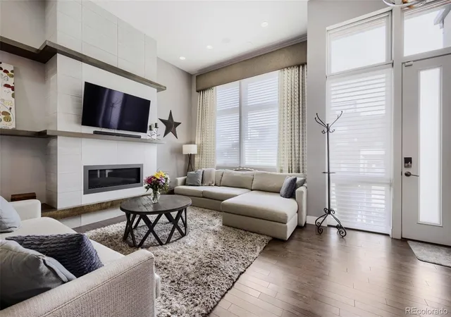 Photo 3 of Townhouse for sale at 6729 E Lowry Blvd, Denver, CO 80230 | MLS# 8055518 | Listing updated on 2026-09-14