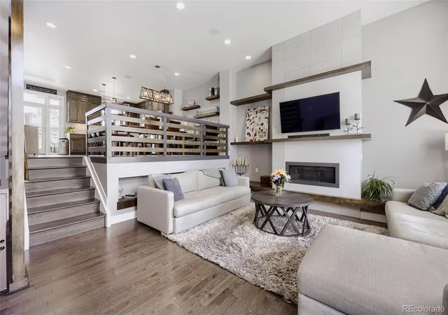 Photo 4 of Townhouse for sale at 6729 E Lowry Blvd, Denver, CO 80230 | MLS# 8055518 | Listing updated on 2026-10-09