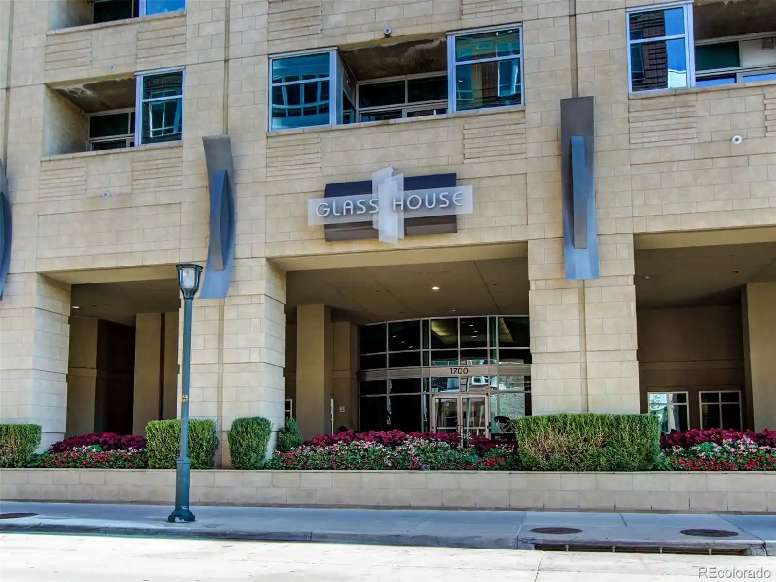 Photo 2 of Condo for sale at 1700 Bassett St #1116, Denver, CO 80202 | MLS# 5445553 | Listing updated on 2026-10-24