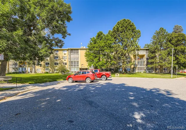 3rd image of 13500 E Cornell Ave #301, Aurora, CO 80014 | MLS# 7472821