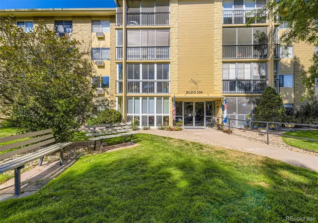 4th image of 13500 E Cornell Ave #301, Aurora, CO 80014 | MLS# 7472821