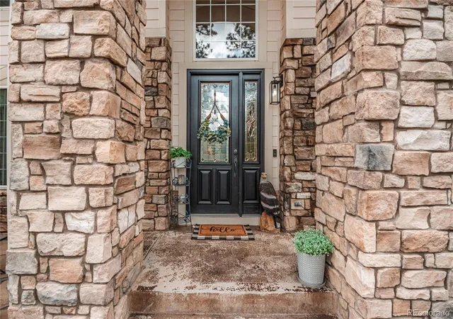 Photo 4 of Single family home for sale at 1000 Cochetopa Dr, Larkspur, CO 80118 | MLS# 2838442 | Listing updated on 2026-09-16