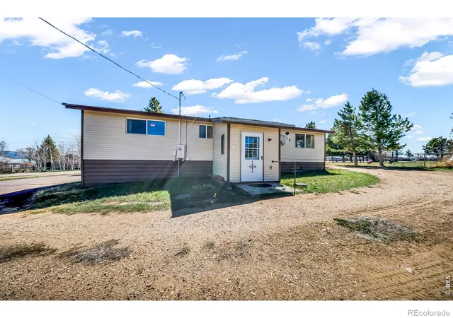 Photo 3 of Single family home for sale at 372 Logan St, Walden, CO 80480 | MLS# IR1058503 | Listing updated on 2026-05-19