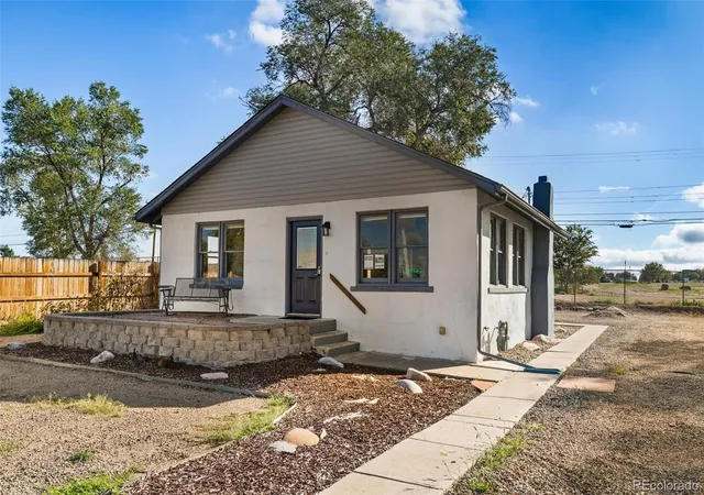 Photo 2 of Single family home for sale at 2330 Cheyenne Ave, Pueblo, CO 81003 | MLS# 2931847 | Listing updated on 2026-10-01