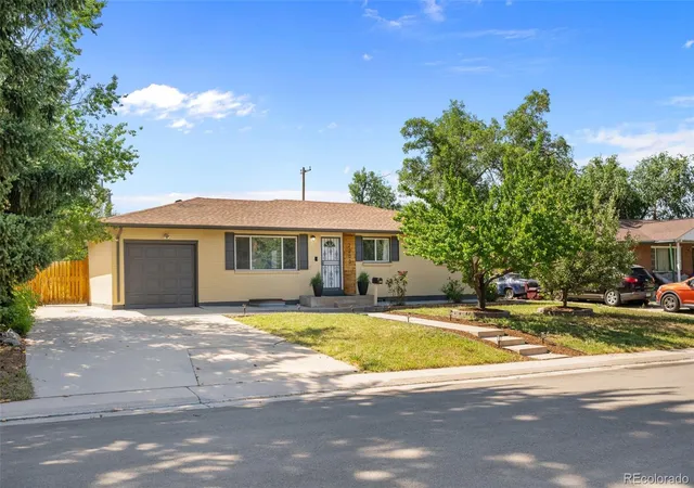 Homes for sale in Golden, CO | 2203 Beech Ct, Golden, CO 80401 | MLS# 6193946