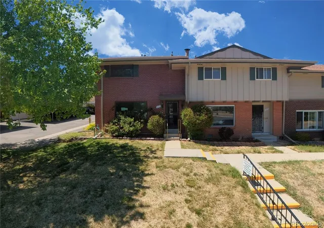 Photo 3 of Sale Pending at 12513 W Alameda Dr, Lakewood, CO 80228 | MLS# 8273903 | Listing updated on 2026-09-24