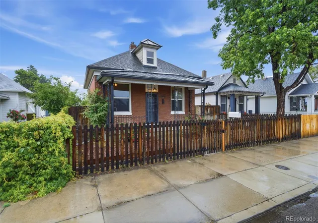 2nd image of 4448 Logan St, Denver, CO 80216 | MLS# 1658852