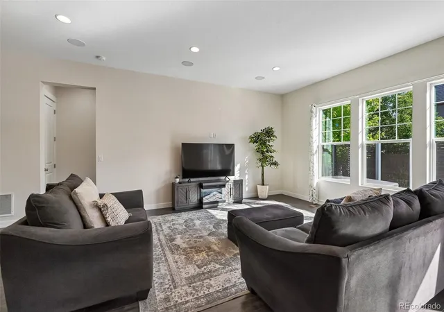 4th image of 15878 Clayton St, Thornton, CO 80602 | MLS# 5100037