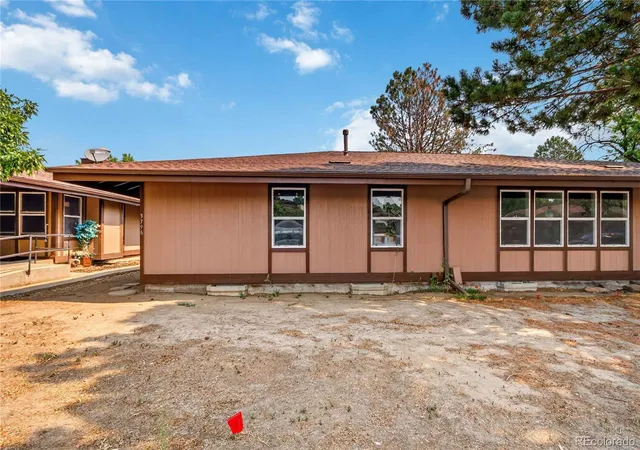 Photo 3 of Townhouse for sale at 3796 S Fairplay Way, Aurora, CO 80014 | MLS# 3015842 | Listing updated on 2026-09-13