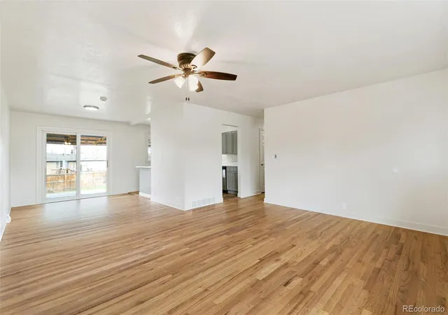 3rd image of 5494 S Knox Ct, Littleton, CO 80123 | MLS# 8182512