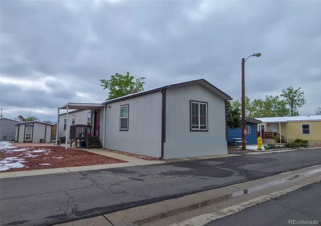 Photo 2 of Manufactured home for sale at 1743 Pagosa Way, Aurora, CO 80011 | MLS# 3453028 | Listing updated on 2026-07-23