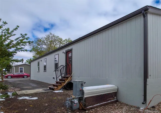 Photo 4 of Manufactured home for sale at 1743 Pagosa Way, Aurora, CO 80011 | MLS# 3453028 | Listing updated on 2026-07-23
