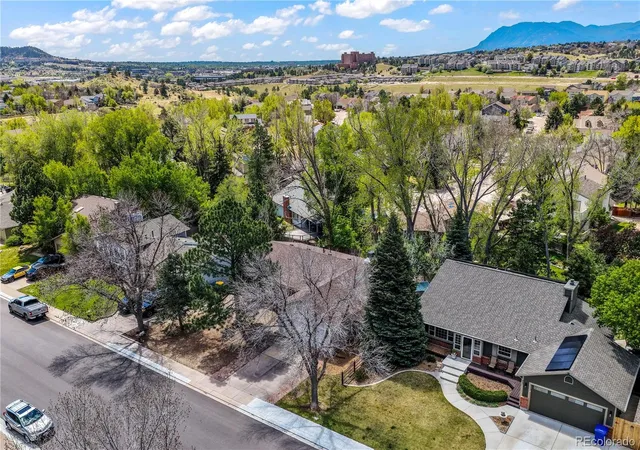 4th image of 223 Saddlemountain Rd, Colorado Springs, CO 80919 | MLS# 9303365