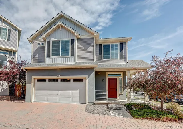 Photo 1 of Single family home for sale at 237 S Old Hammer, Aurora, CO 80018 | MLS# 5603555 | Listing updated on 2026-10-04