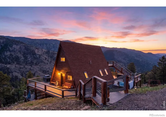 Photo 2 of Single family home for sale at 500 Bulwark Ridge Dr, Glen Haven, CO 80532 | MLS# IR1058744 | Listing updated on 2026-09-28