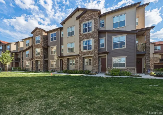2nd image of 2275 Santini Trl, Littleton, CO 80129