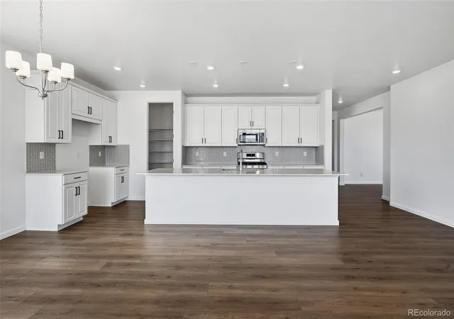 2nd image of 716 Bradley Cir, Elizabeth, CO 80107 | MLS# 6818650