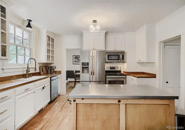 3rd image of 902 Main St, Georgetown, CO 80444 | MLS# 3956864