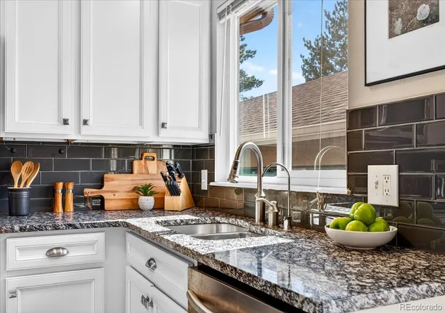 Homes for sale in Highlands Ranch, CO | 836 Summer Dr, Highlands Ranch, CO 80126