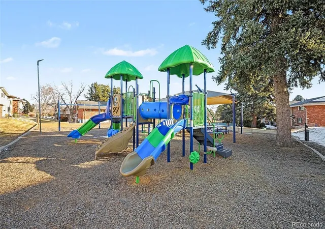39th image of 9155 E Oxford Dr, Denver, CO 80237 | MLS# 9179902