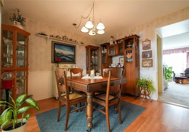5th image of 9155 E Oxford Dr, Denver, CO 80237 | MLS# 9179902