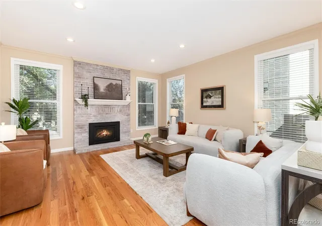 Photo 2 of Townhouse for sale at 284 N Monroe St, Denver, CO 80206 | MLS# 3396768 | Listing updated on 2026-10-06