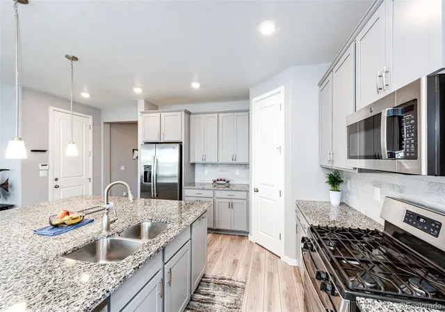 Photo 3 of Single family home for sale at 8424 Bijou Crk Ave, Littleton, CO 80125 | MLS# 2887046 | Listing updated on 2026-08-29