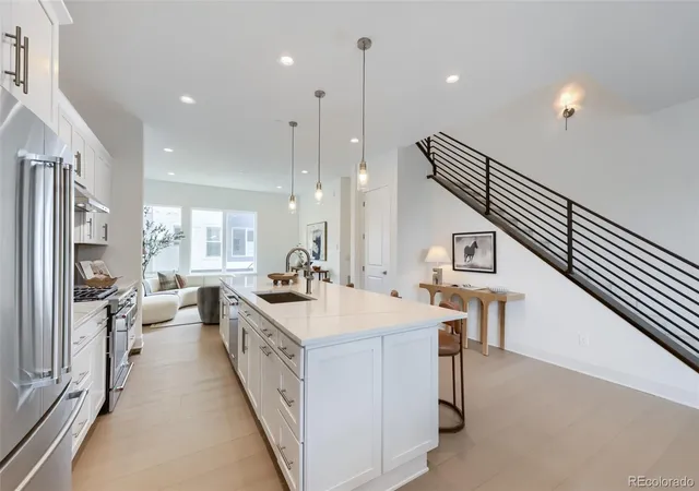 5th image of 3436 W Elmhurst Pl, Littleton, CO 80120 | MLS# 9915915