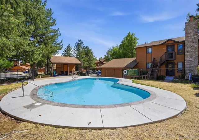 Listing Photo 2 - Condo for sale in building located at 9148 W 88th Cir, Westminster, CO 80021 - Unit #