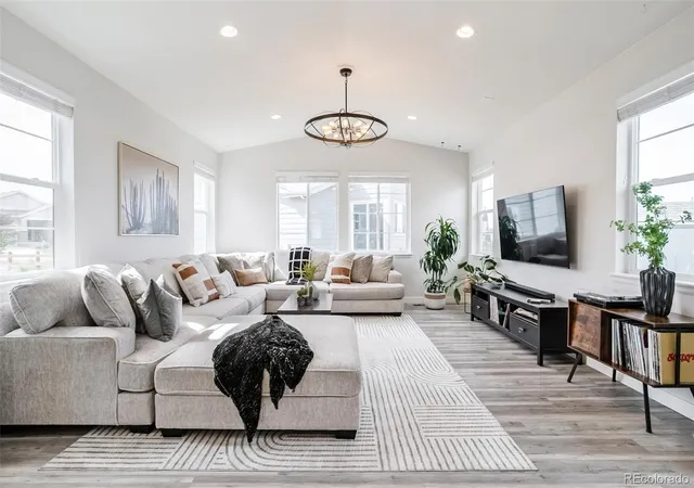 2nd image of 9330 Dunraven St, Arvada, CO 80007 | MLS# 9887018