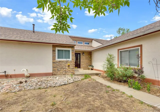Homes for sale in Hudson, CO | 35 Sunset Ct, Hudson, CO 80642 | MLS# 5968062