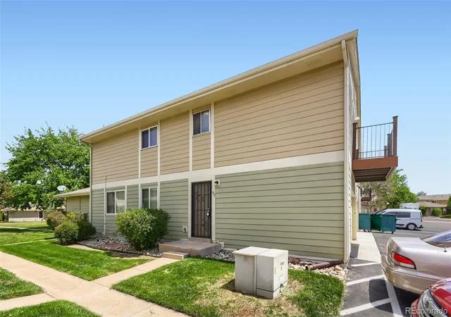 Listing Photo 4 - Condo for sale in building located at 6650 E Arizona Ave, Denver, CO 80224 - Unit #132