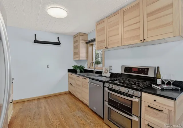Photo 5 of Single family home for sale at 6199 Independence St, Arvada, CO 80004 | MLS# 6732632 | Listing updated on 2026-08-28