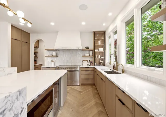 Photo 3 of Mansion for sale at 274 Vine St, Denver, CO 80206 | MLS# 5666933 | Listing updated on 2026-08-30