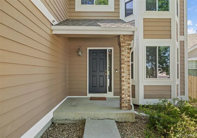 3rd image of 19062 E Chenango Cir, Aurora, CO 80015 | MLS# 2839579