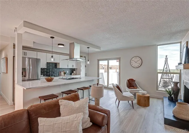 Listing Photo 5 - Condo for sale in building located at 2880 S Locust St, Denver, CO 80222 - Unit #701S