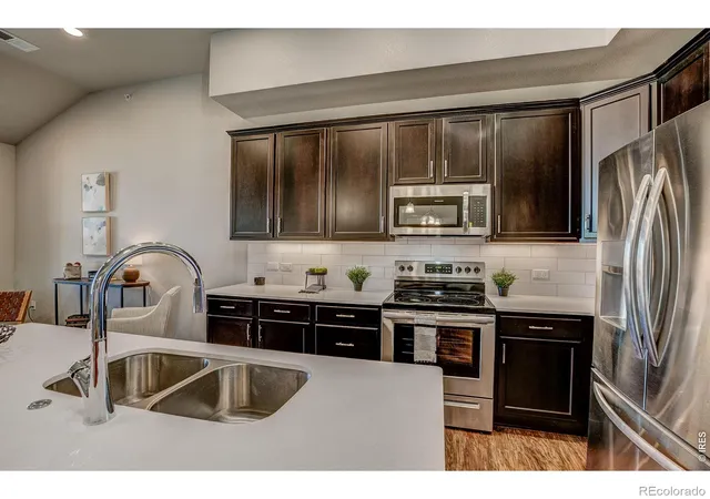 2nd image of 410 High Point Dr #206, Longmont, CO 80504 | MLS# IR1058959