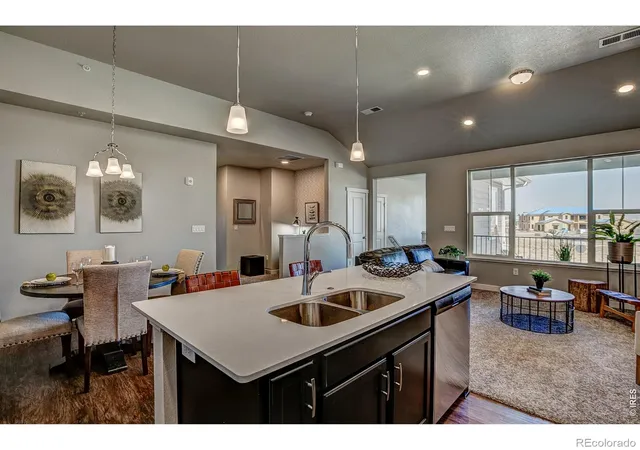 4th image of 410 High Point Dr #206, Longmont, CO 80504 | MLS# IR1058959